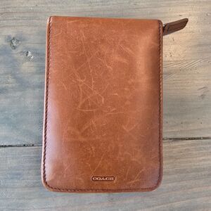 Authentic vintage Y2K COACH British tan leather Blackberry phone wallet